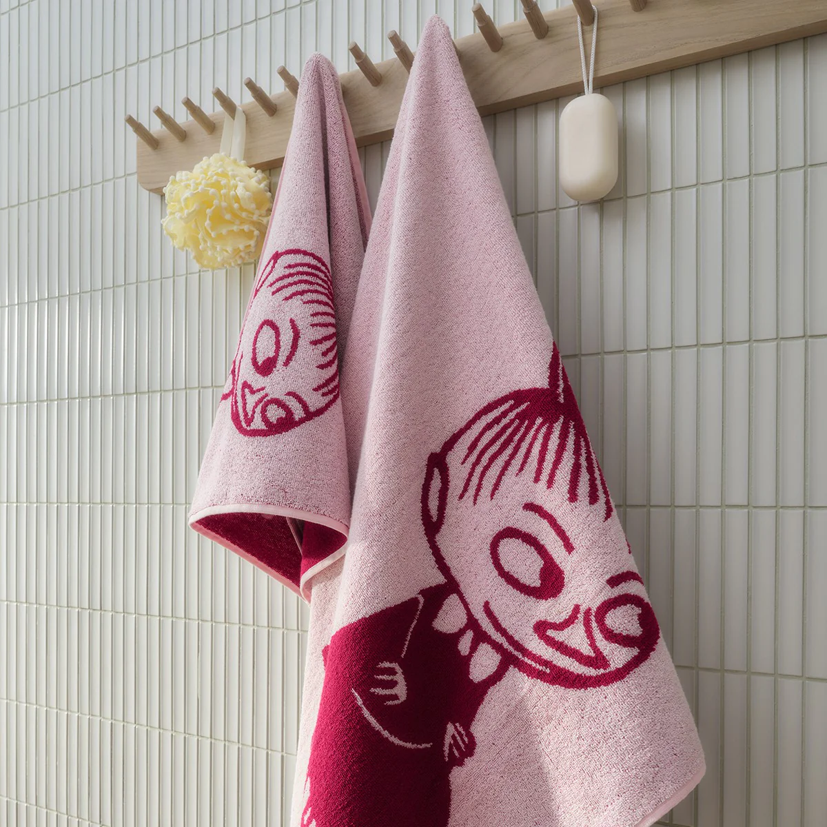Arabia Moomin Little My Pink / Dark Red Guest Towel - Image 2