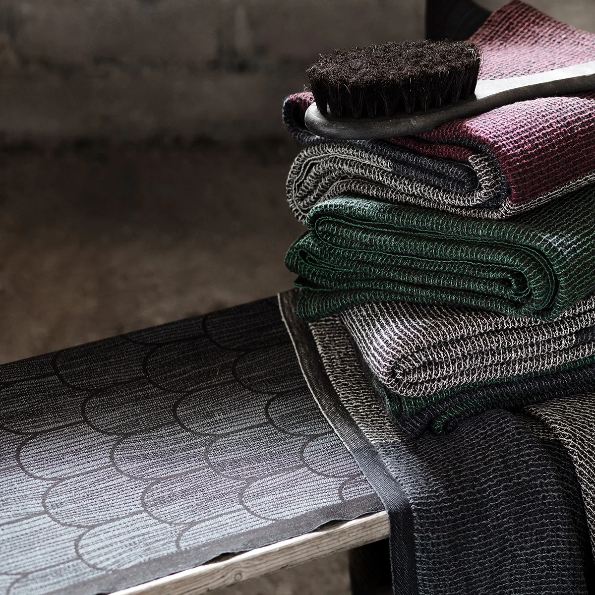 Lapuan Kankurit Paanu Graphite Sauna Bench Cover - Image 2