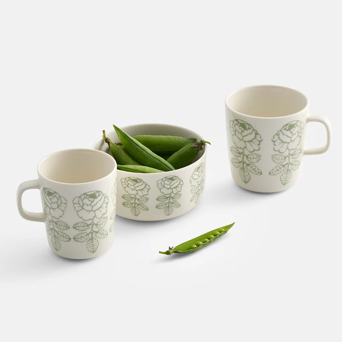 Marimekko Vihkiruusu Sage / White Large Mug - Image 2